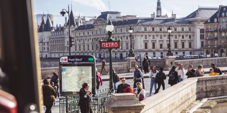 Paris, França (Foto: Louis/Pexels)