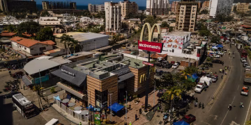mc donalds hospital venezuela terremoto
