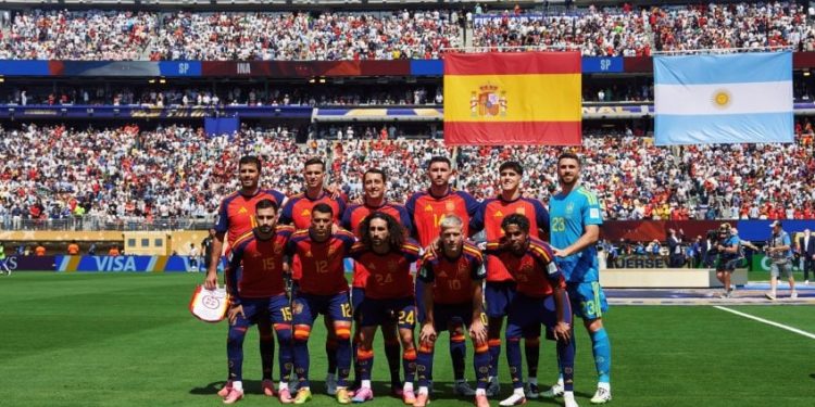 Seleção espanhola na final da Copa do Mundo 2026 (Foto: Reprodução/X @SEFutbol)