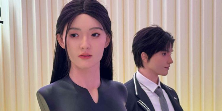 robo china humanoide real