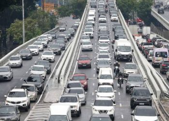 rua onibus acidente avenida carros