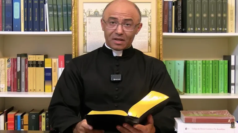 padre DF excomungado