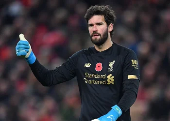 alisson becker futebol