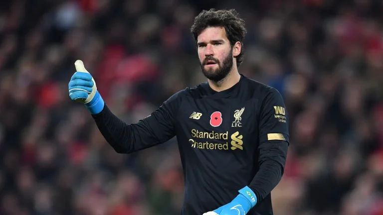 alisson becker futebol