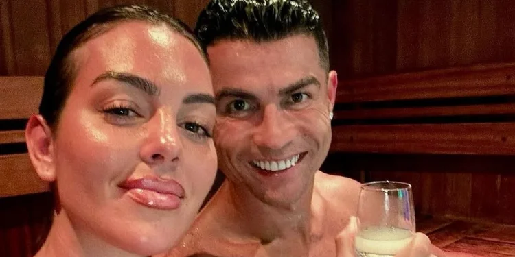 cristiano e esposa