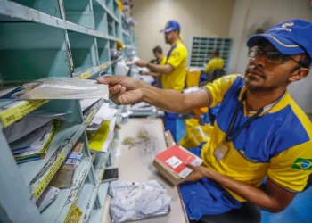 correios demissão