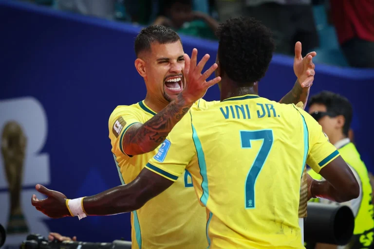 vini jr e bruno guimaraes seleção brasileira futebol