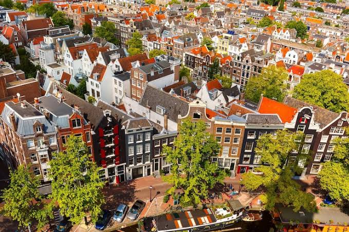 holanda pais clt salario