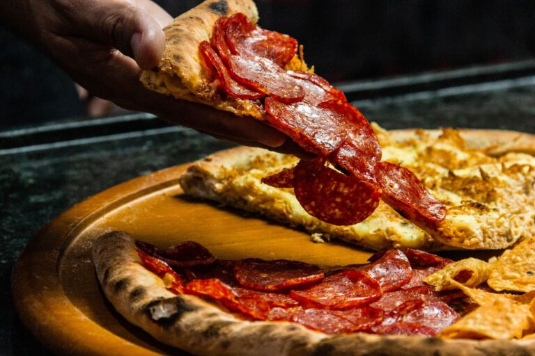 Adolescente pede pizza pepperoni mãe