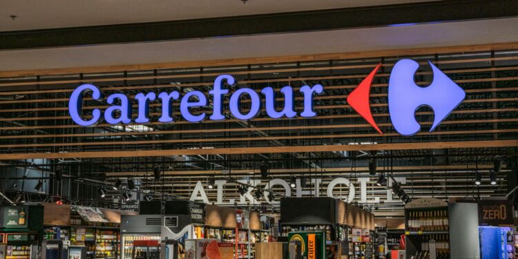 Carrefour decide vender supermercados brasil