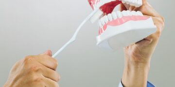 Dentista revela erro gente comete