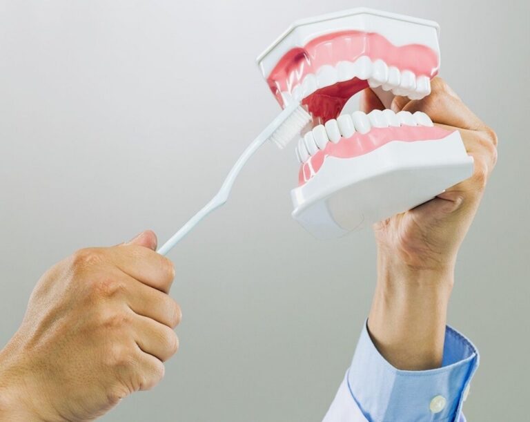 Dentista revela erro gente comete