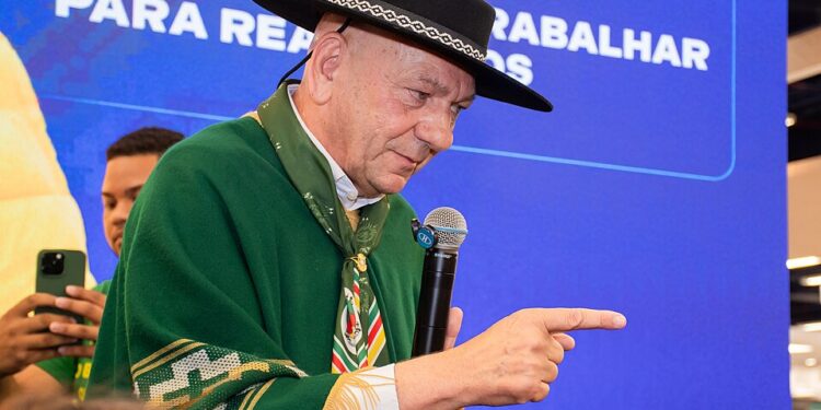 Luciano hang começou havan sala