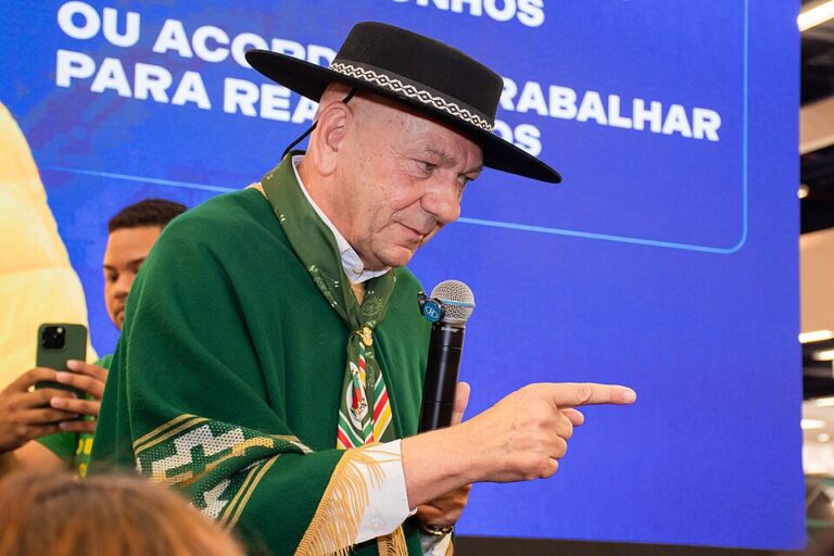 Luciano hang começou havan sala