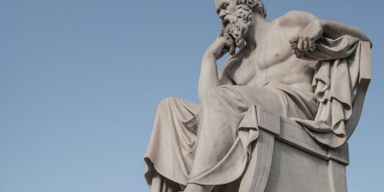 Estátua do filósofo Sócrates em Atenas, Grécia (Foto: Anne O'Sullivan/Pexels)