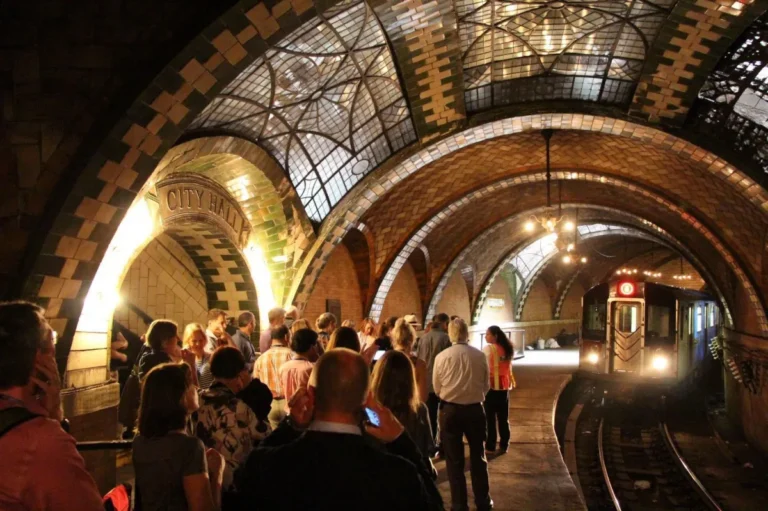 primeira estação metrô nova york