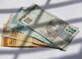 Trabalhou dinheiro receber média perto