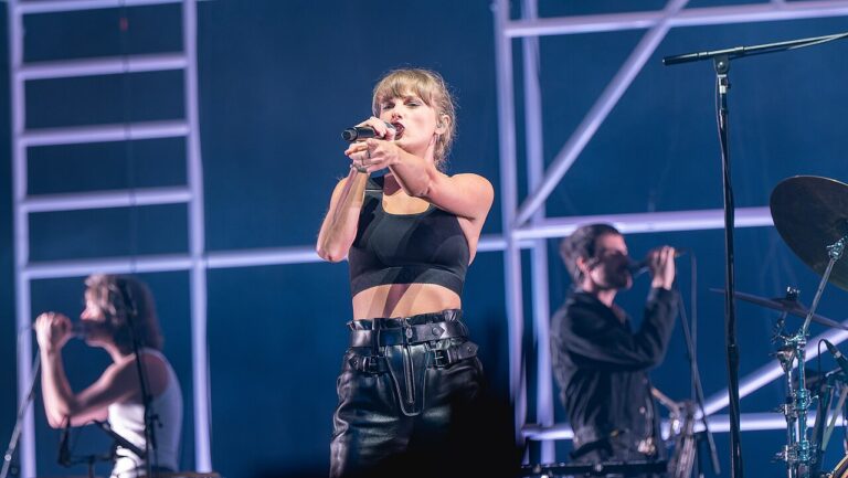 Taylor swift primeira vencedora prêmio