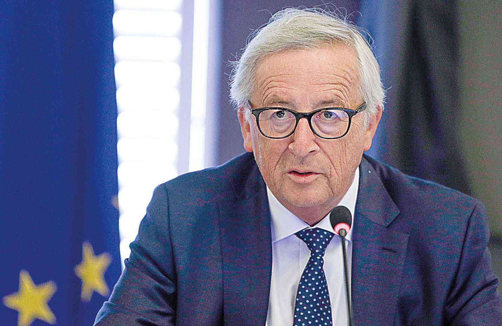 UE ameaça retaliar na “mesma moeda” tarifas dos EUA
