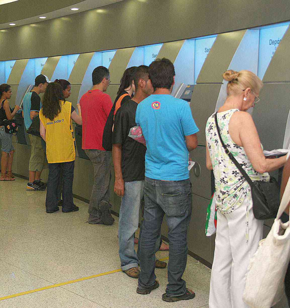 Boletos com valor a partir de R$ 200 serão registrados em bancos