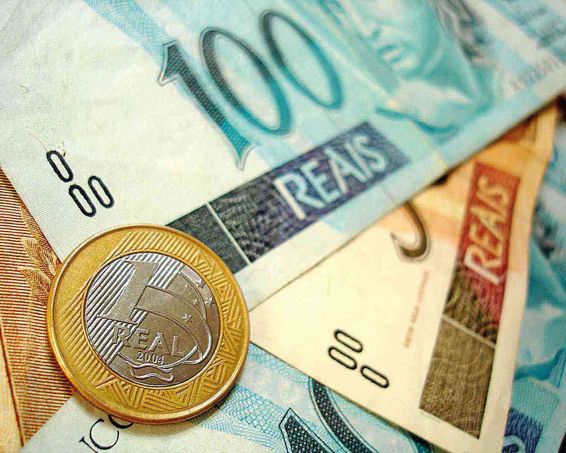 Dívida pública federal recua 0,14% em julho