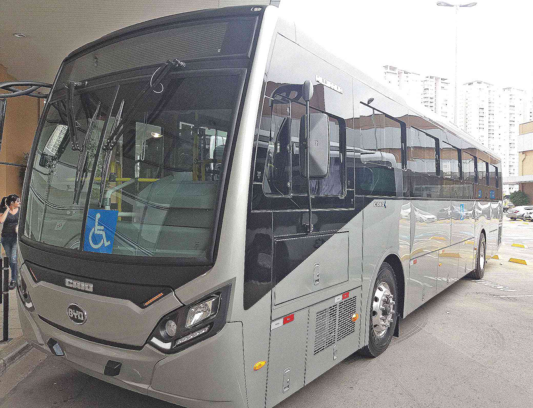 Ônibus elétricos devem gerar 60% de economia em Uberlândia