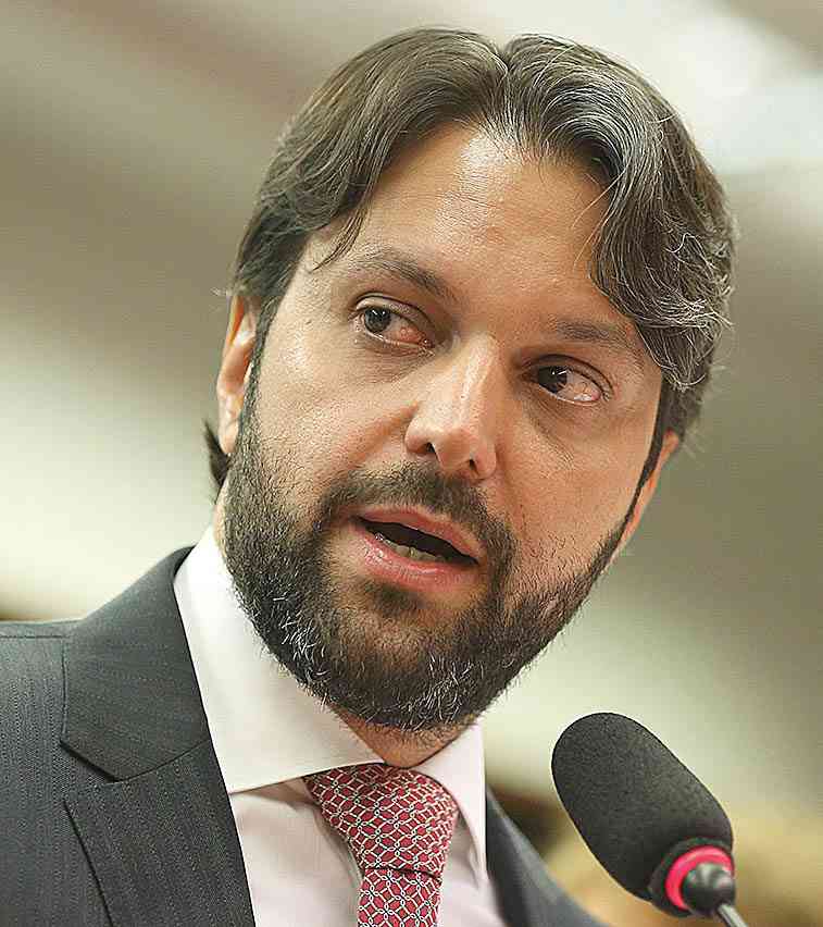 Senado deve avaliar projeto sobre distratos neste ano