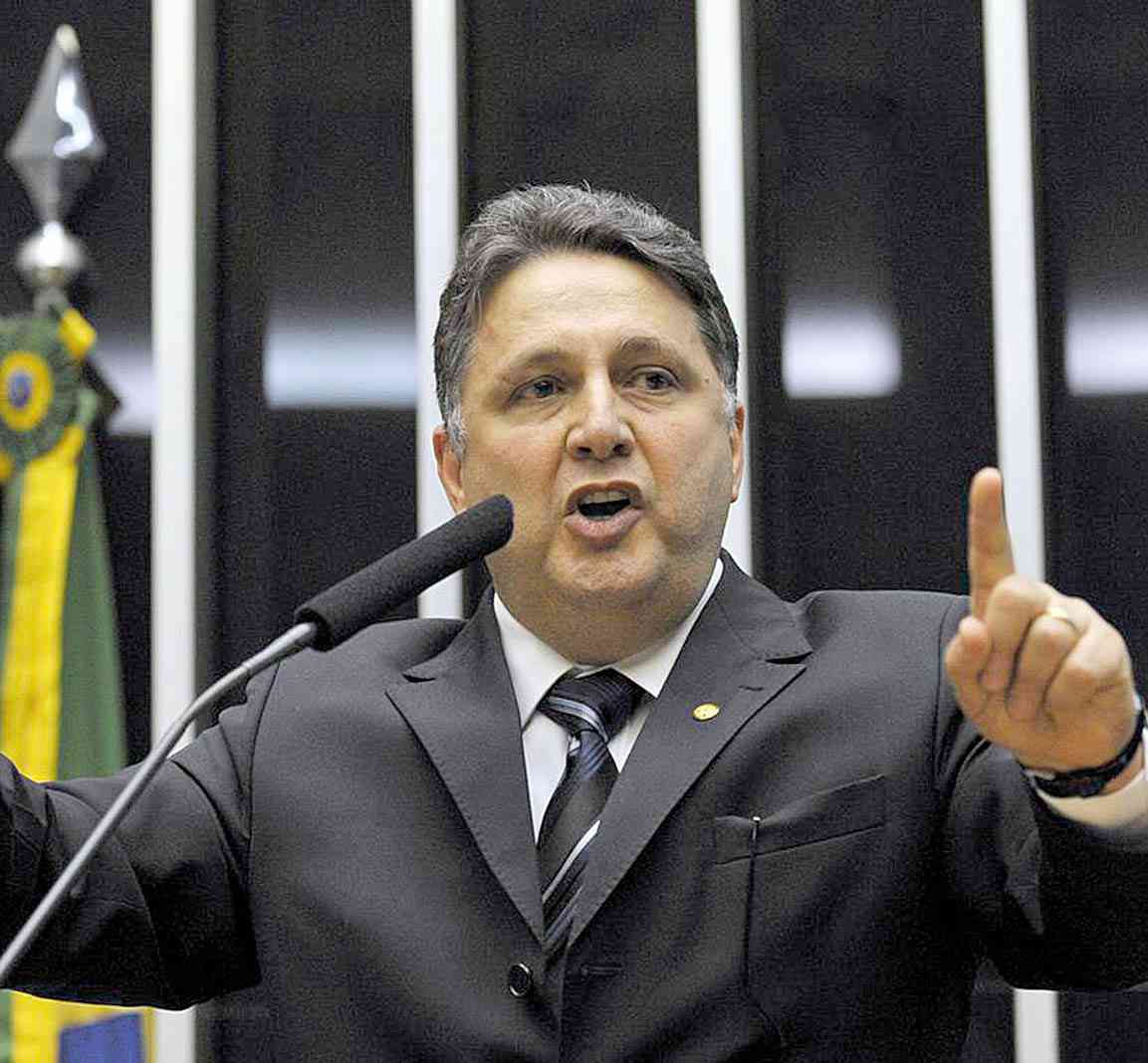 TSE proíbe a candidatura de Garotinho