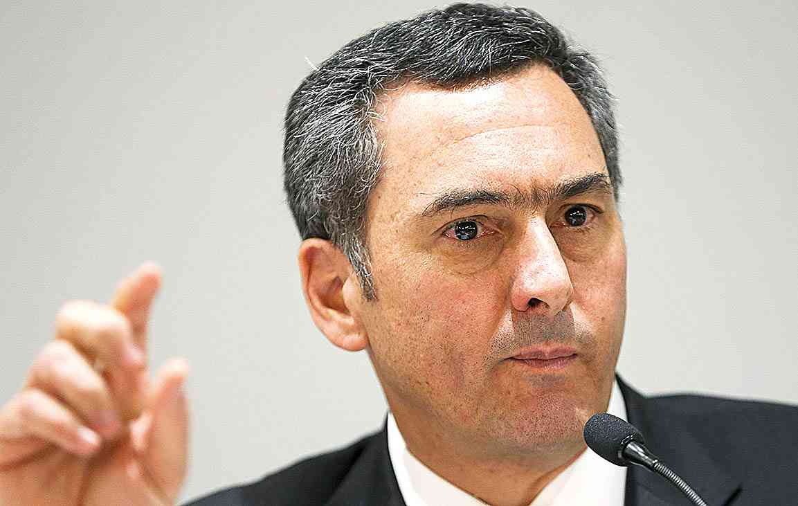 Ministro da Fazenda defende teto de gastos