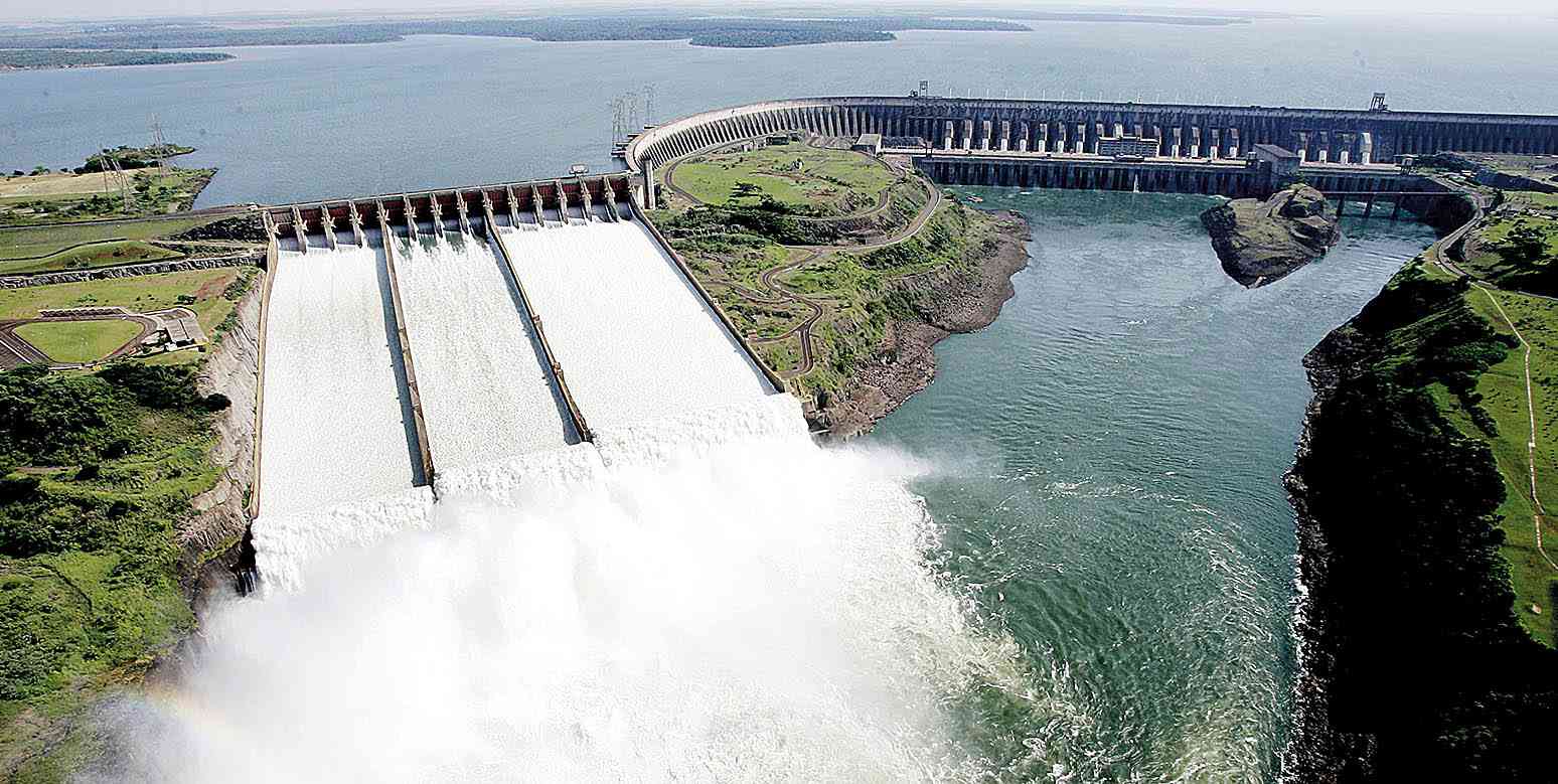 Governo inicia debate sobre tratado da usina de Itaipu
