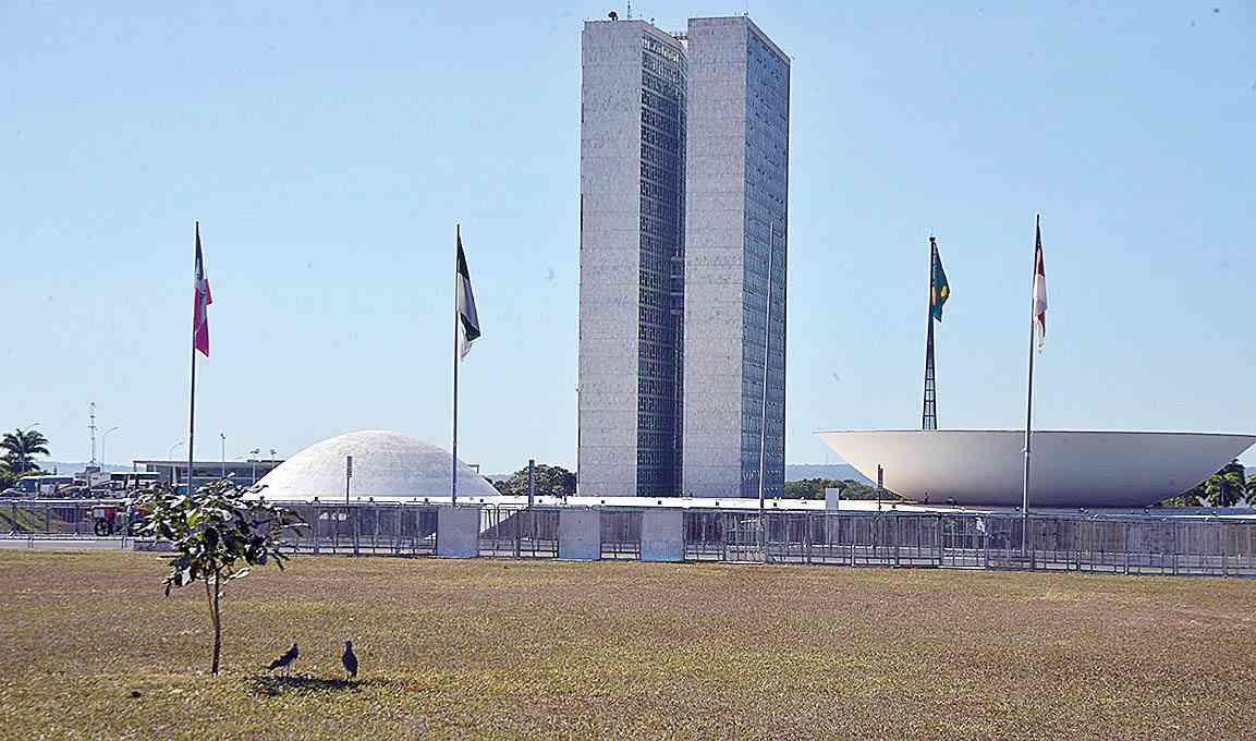 Governo federal vai ampliar terceirização