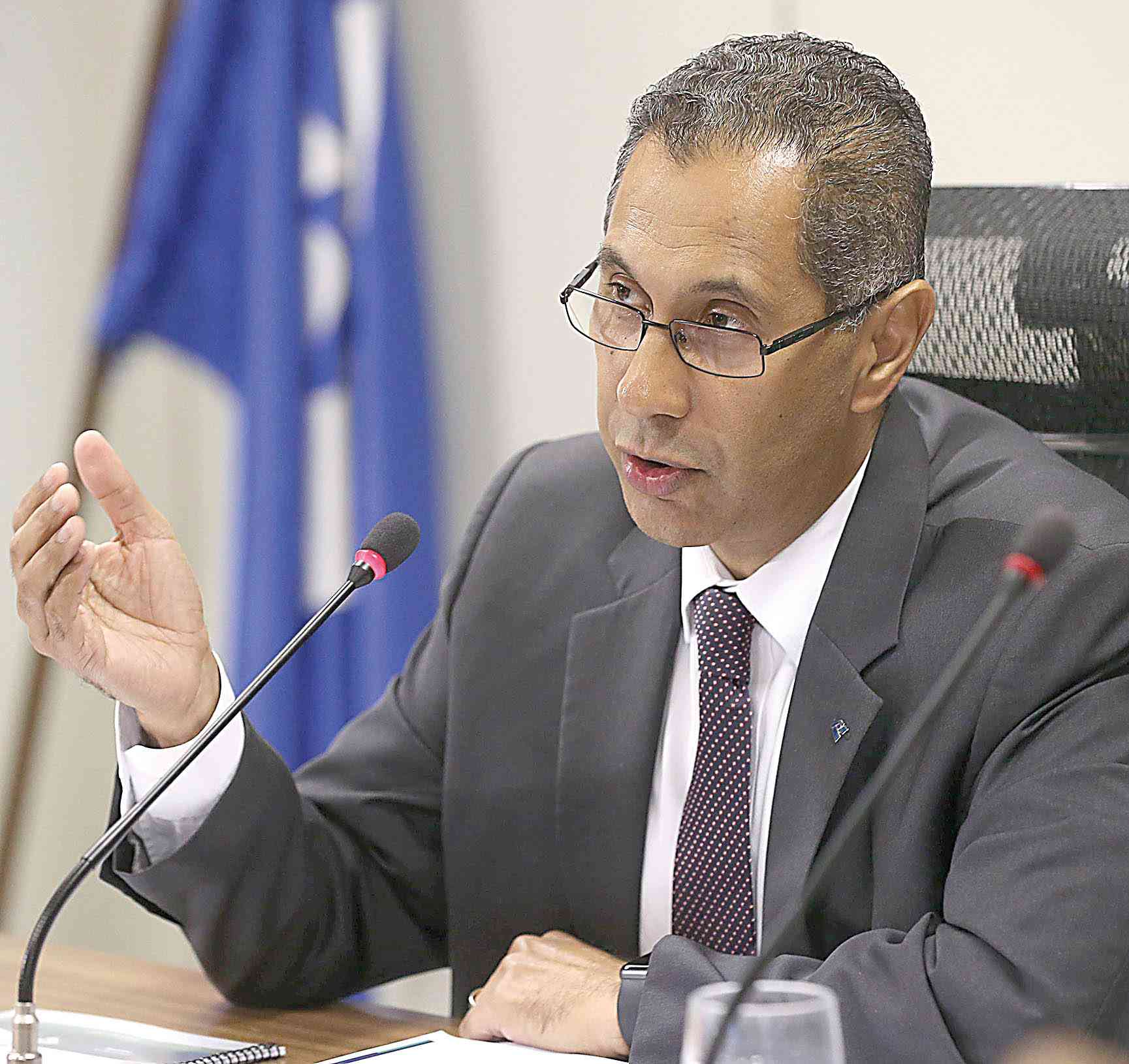 Arrecadação federal tem alta real de 1%