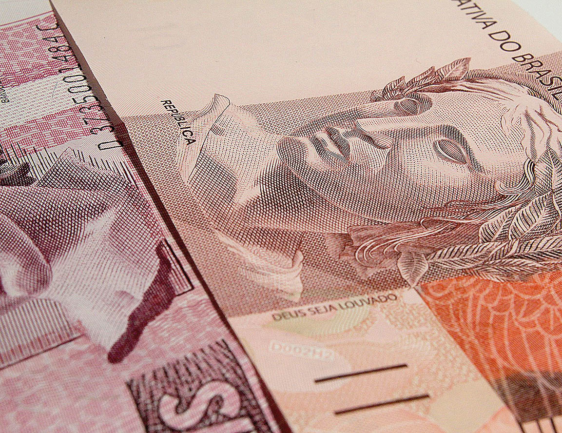 Brasil tem 5 milhões de pessoas superendividadas