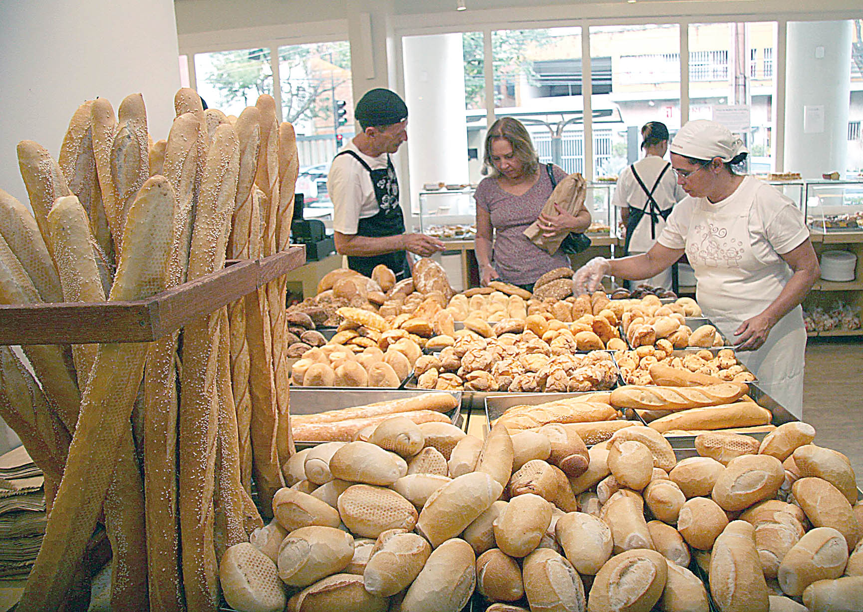 Preços de massas e pães sobem 10% em dois meses