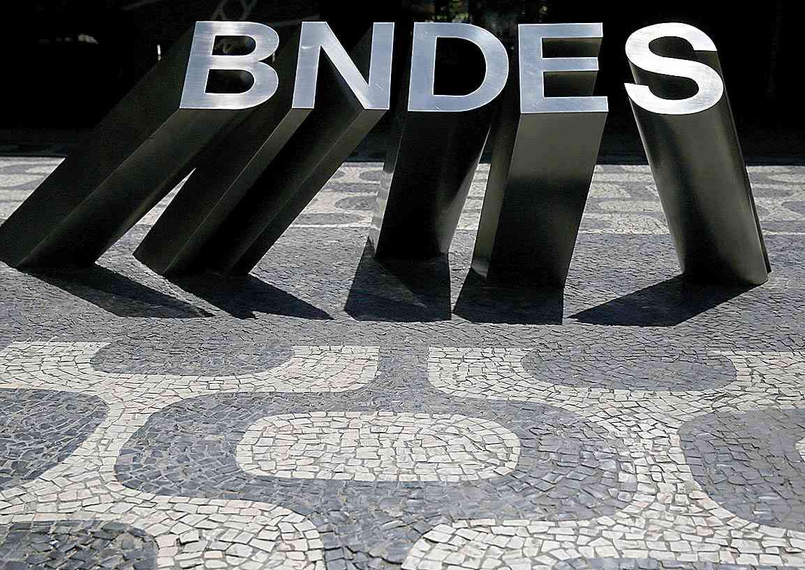 BNDES espera vender metade de ações da JBS até o fim do ano