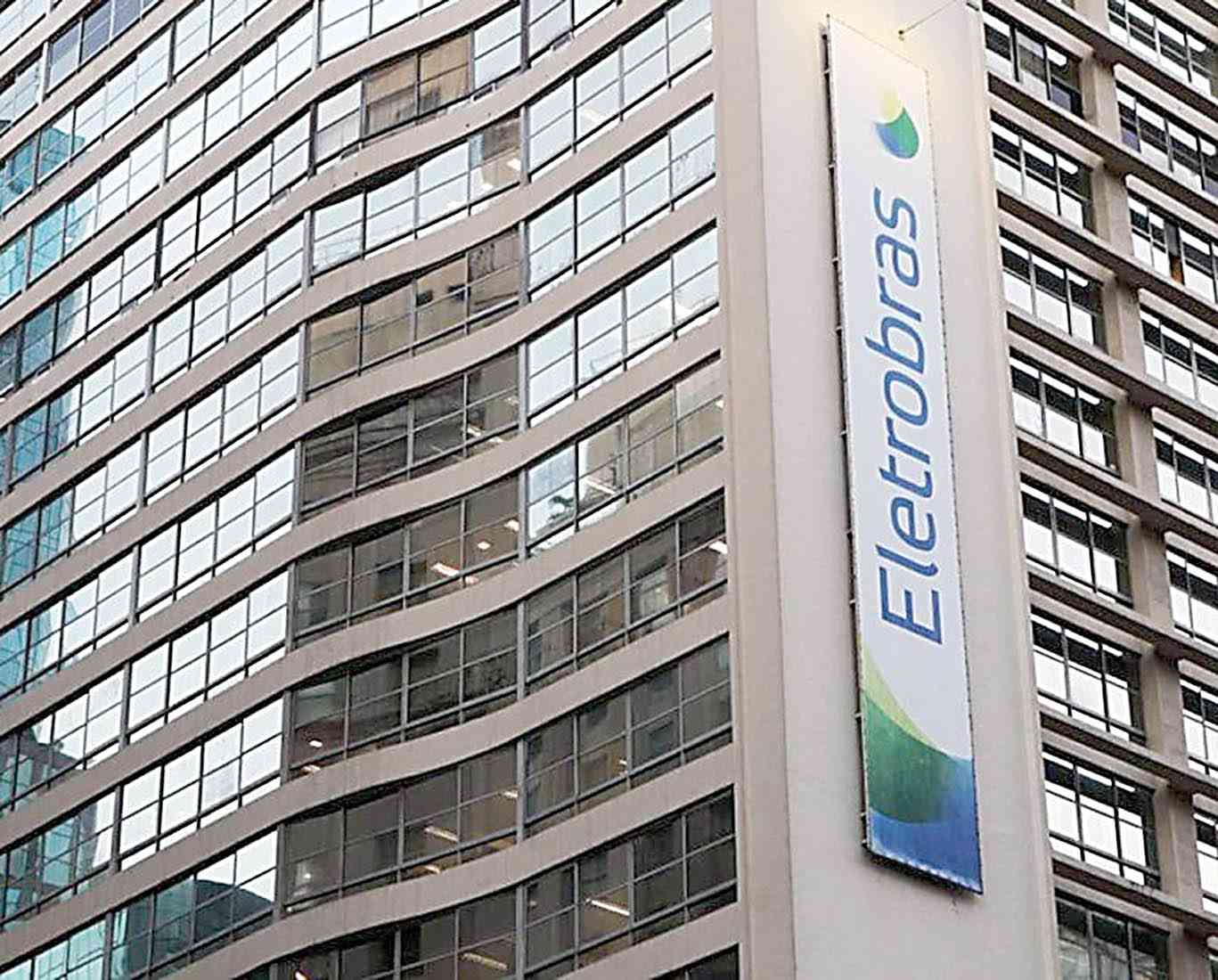 Eletrobras amplia prazo para plano de demissão consensual após adesão de 733 empregados