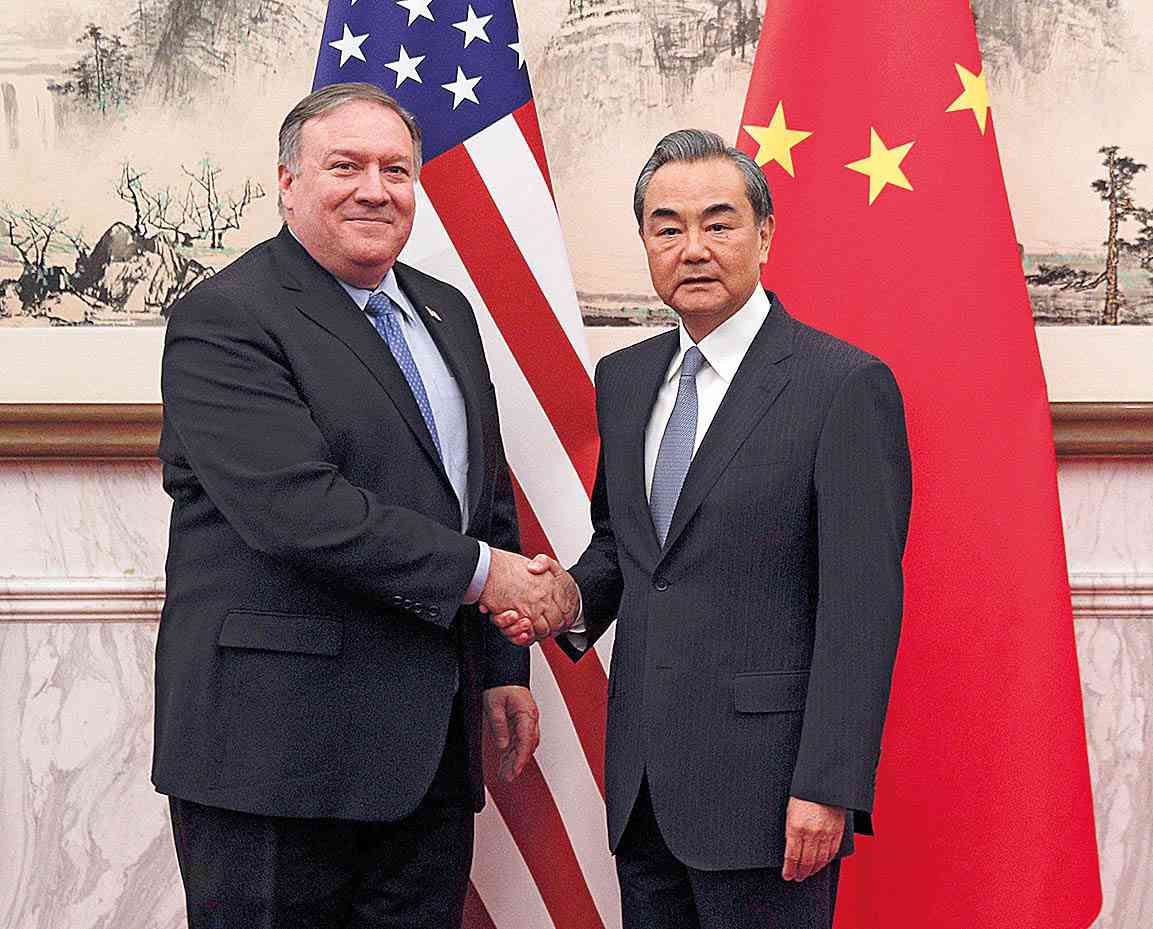 Reunião entre EUA e China é marcada por troca de queixas