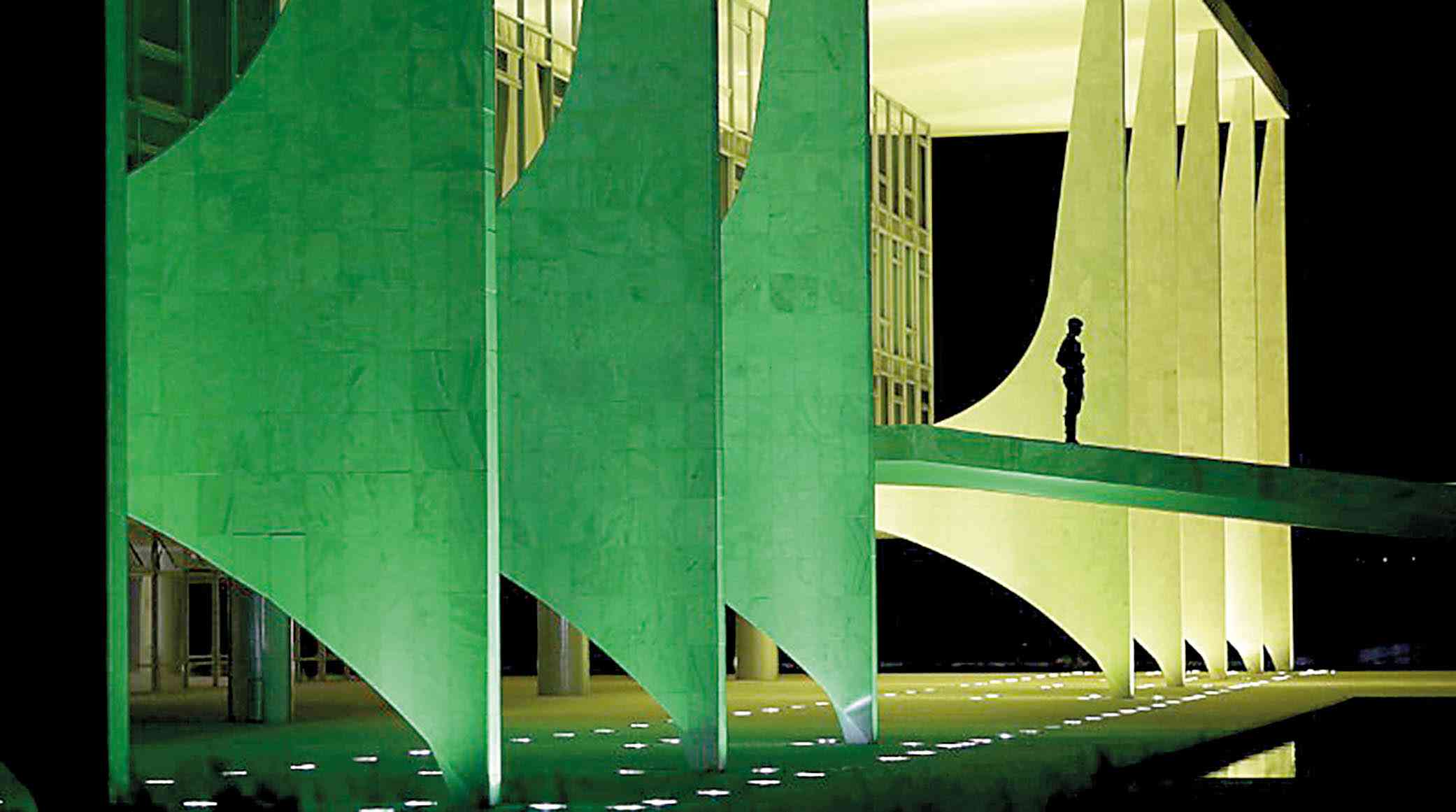 Apelos pelo voto útil marcam reta final do primeiro turno