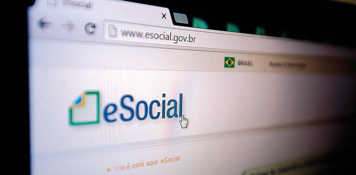 Descumprimento do eSocial gera multa