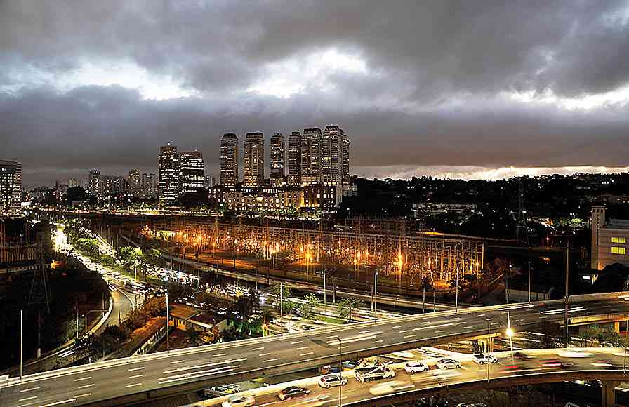 Emissão de CNH tem queda mensal de 32%