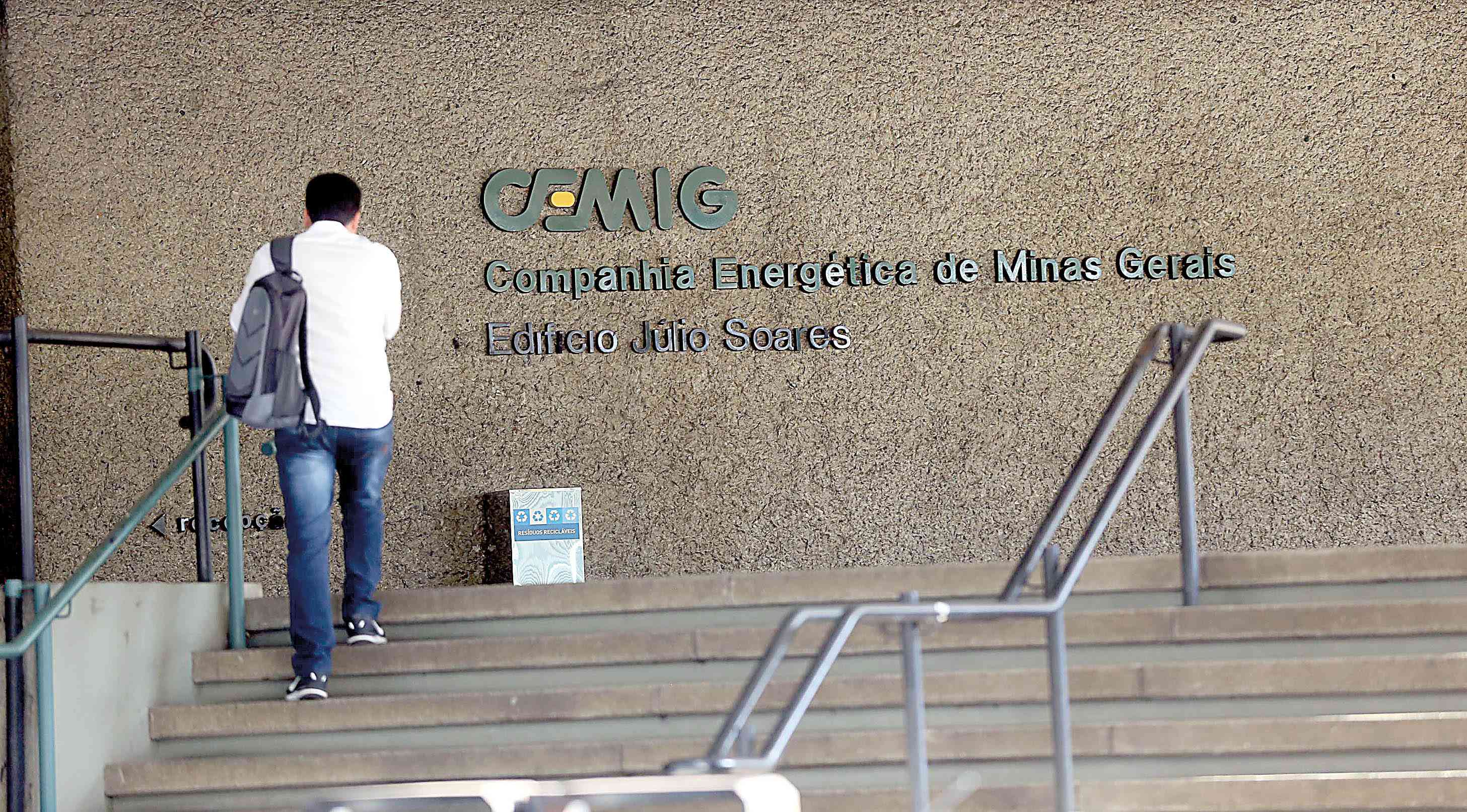 Cemig revisa resultados do 3º tri