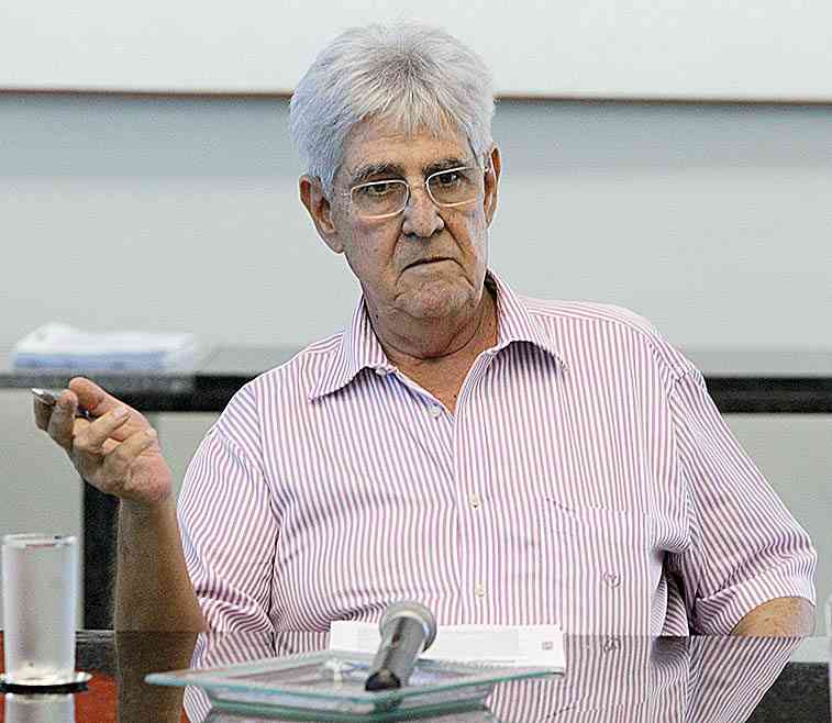 Processo da PPP da iluminação em Uberlândia avança