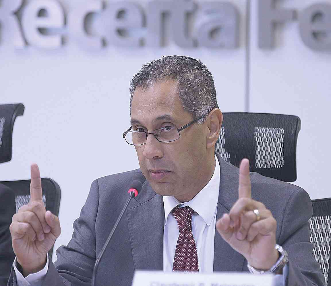 Arrecadação federal fecha novembro com recuo de 0,27%