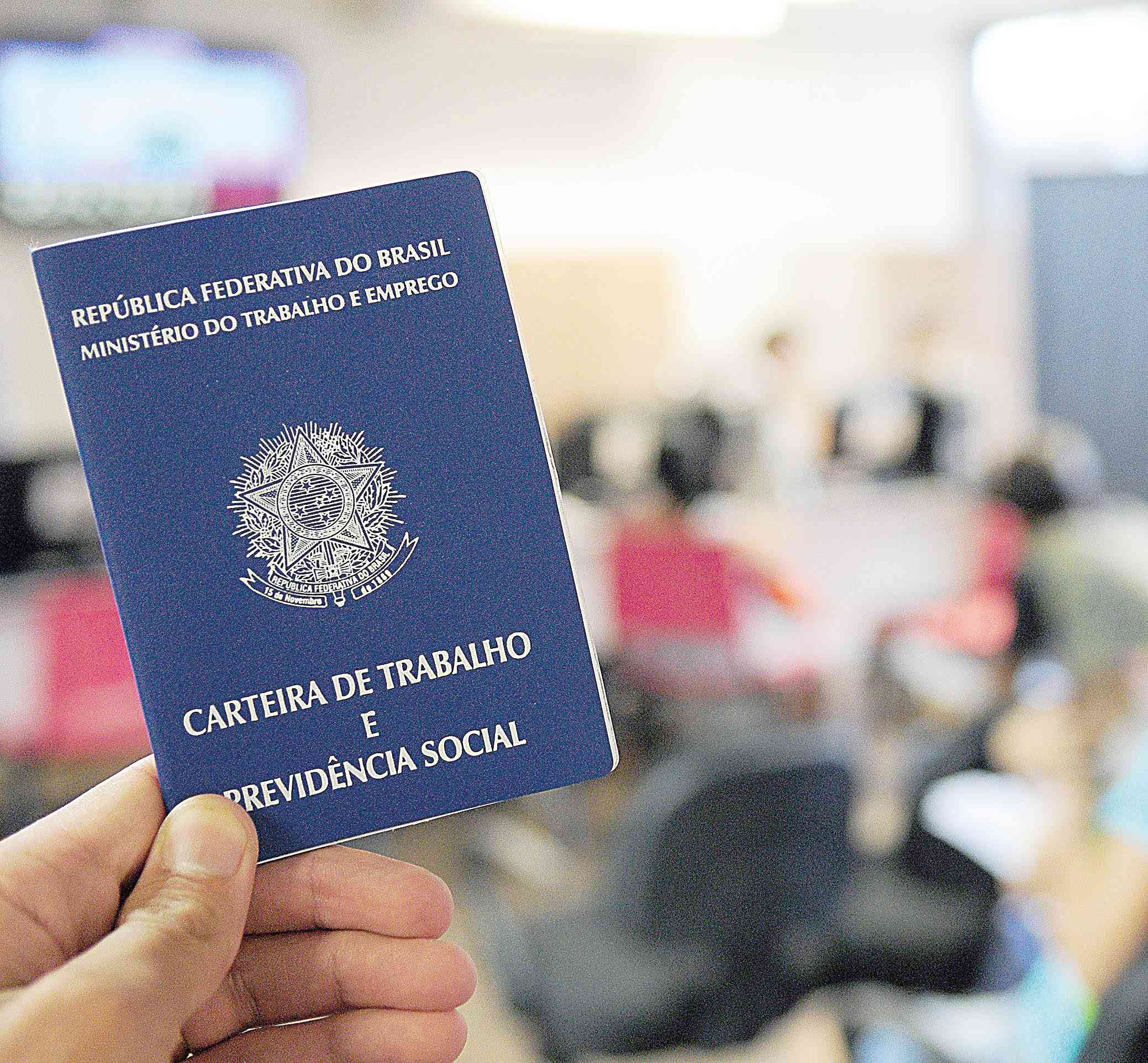 Taxa de desemprego do País recua para 11,6%
