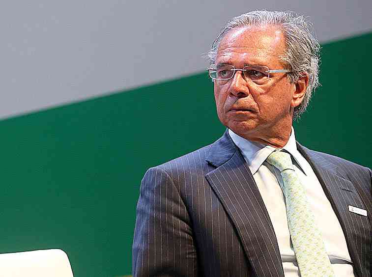 Guedes prevê economia de R$ 1,3 tri