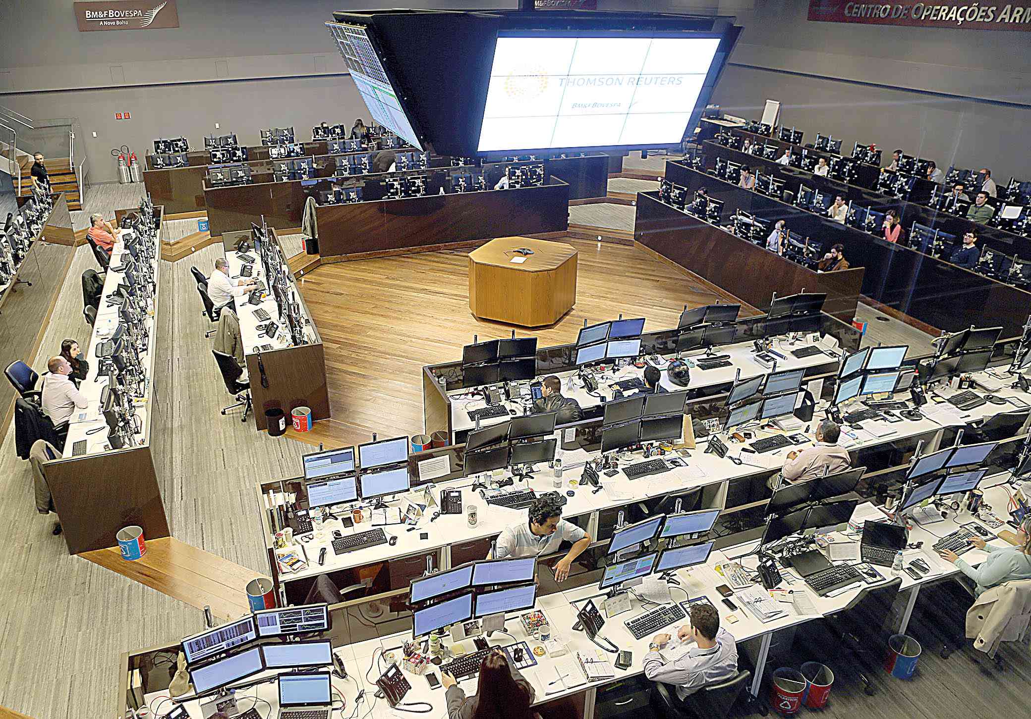 Ibovespa dispara com expectativa sobre próximos passos do BC