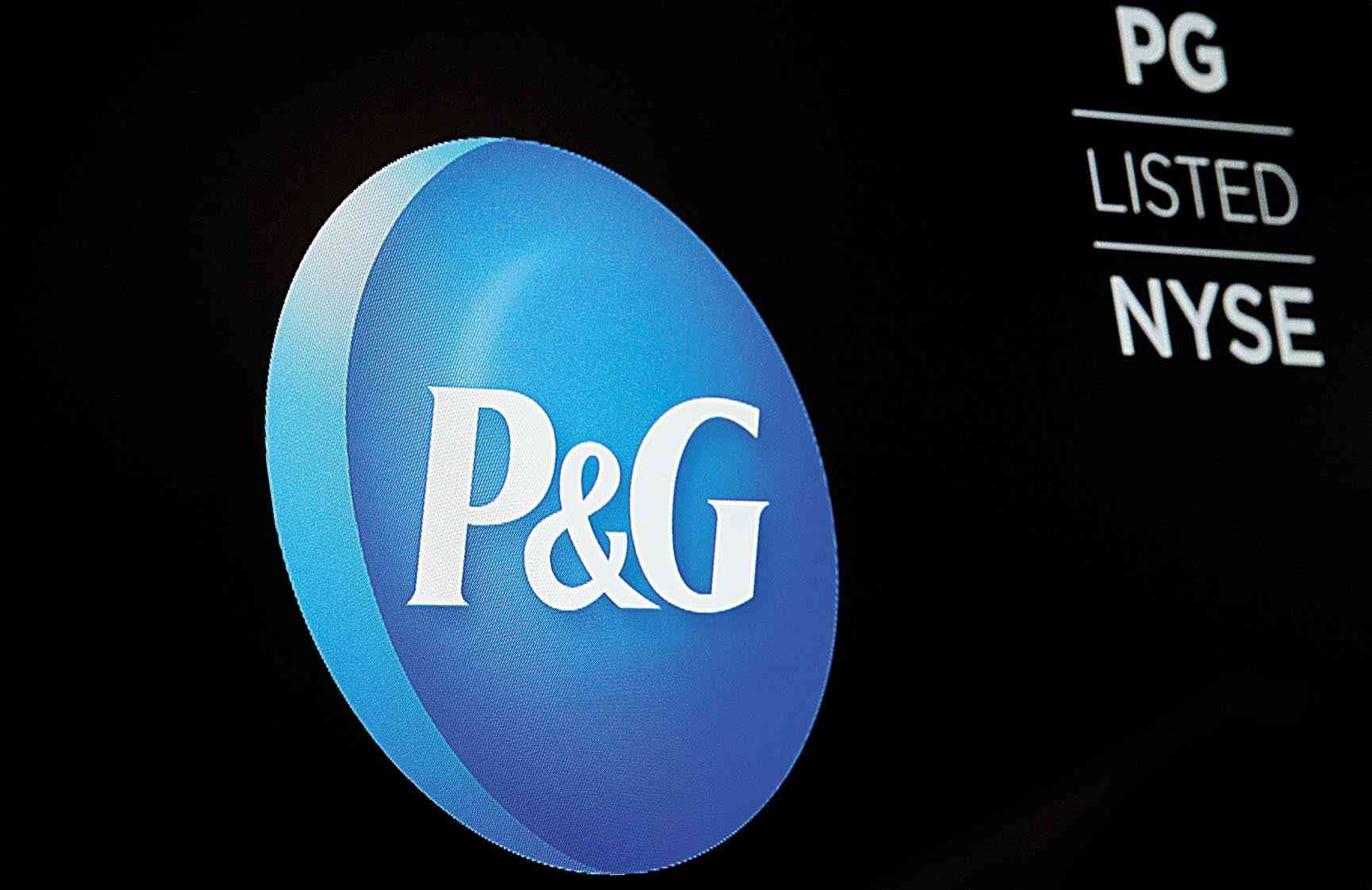 Procter & Gamble revisa para cima as projeções de vendas e anima o mercado