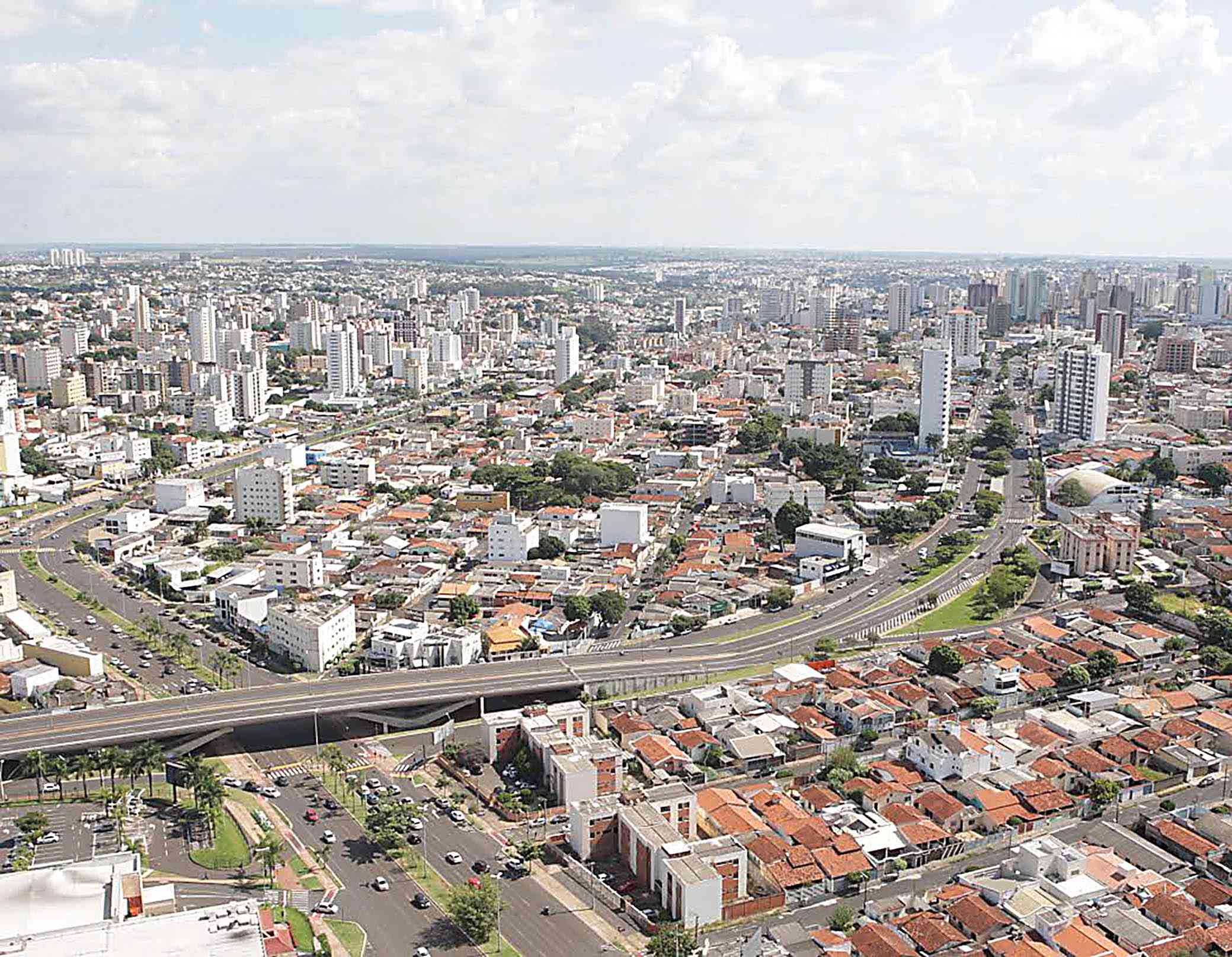 Prefeitura de Uberlândia evita multas e estende prazo a empresas para cadastramento em sistema