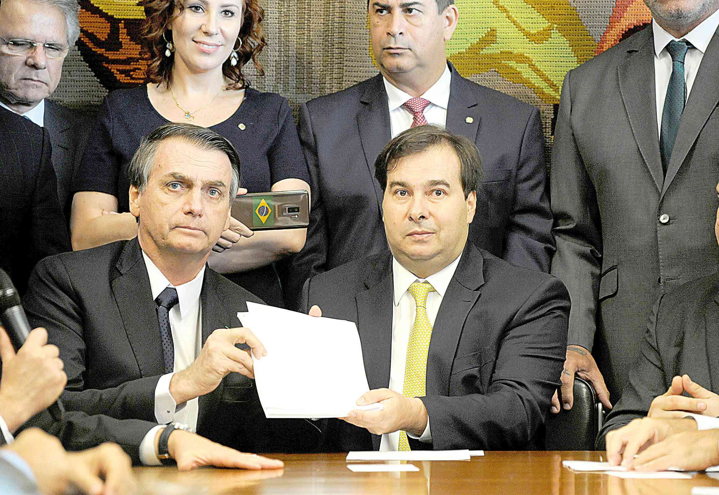 Proposta divide opiniões entre setores  e sindicatos