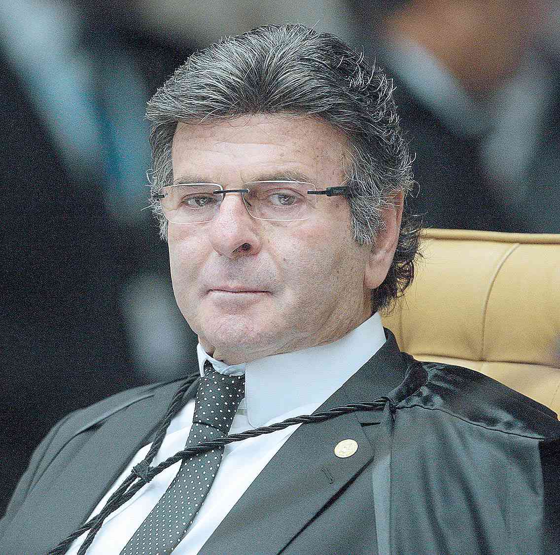 Estado responde por erros de cartórios, decide o STF